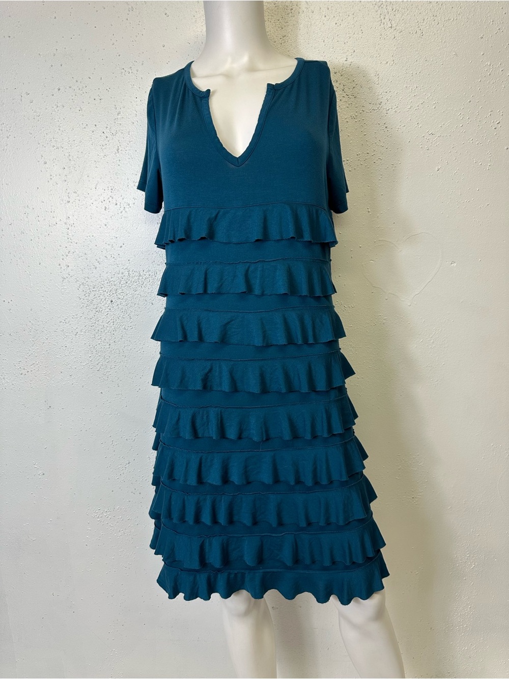unbranded  Empire Dress with Ruffle Tiers blue  S/M no tags 
95% rayon 5%